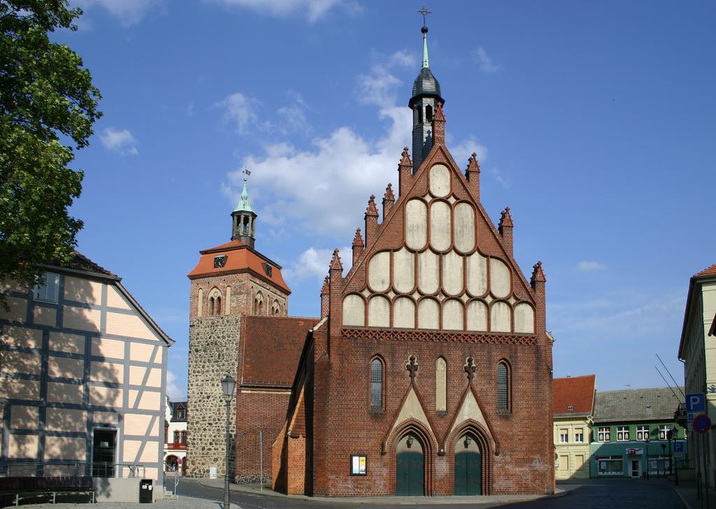 Hotel Markischer Hof Luckenwalde Esterno foto